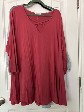 Women’s Crisscross Neck Swing Top in Rose